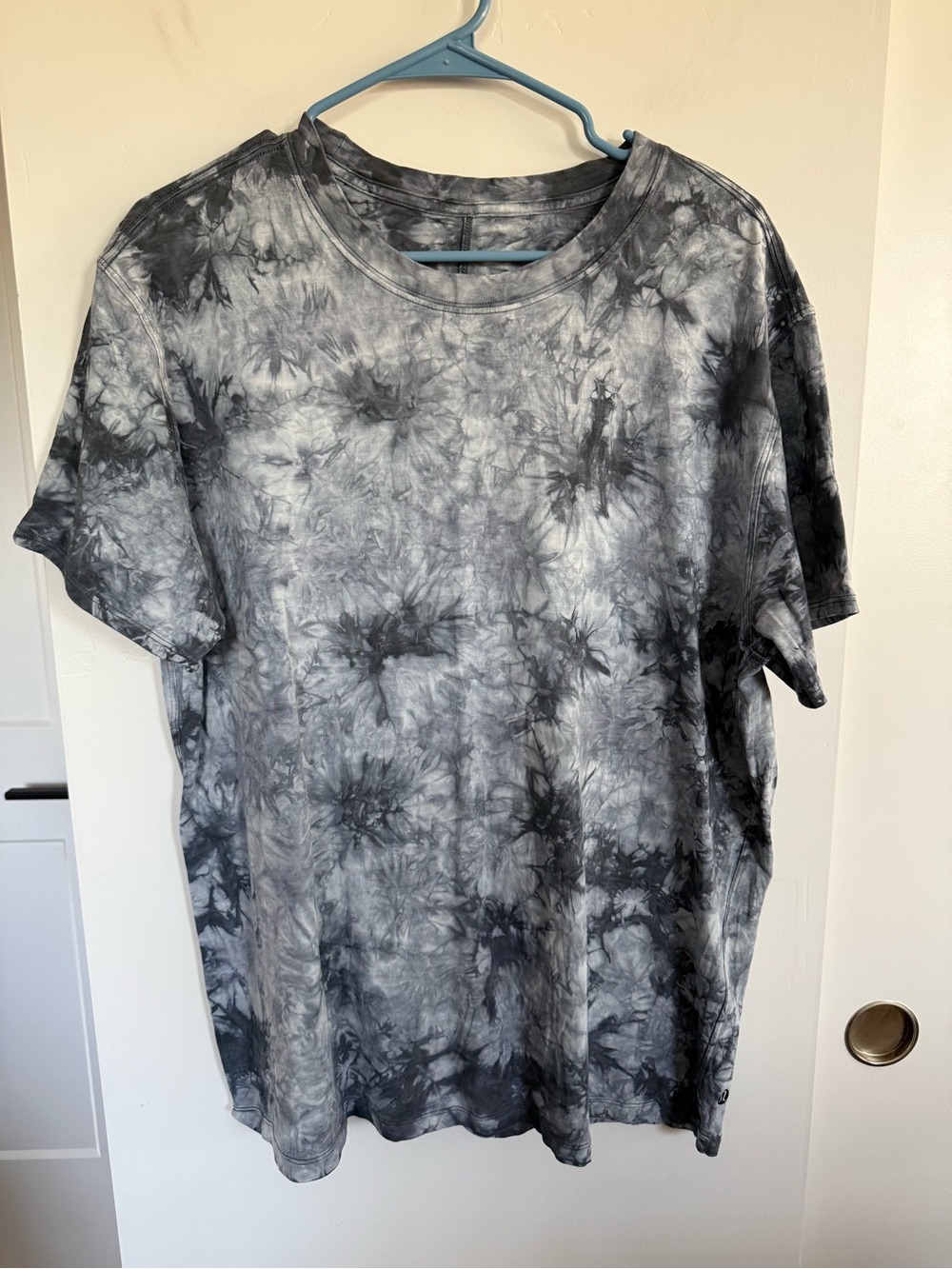 Lululemon All Yours Short Sleeve Tee *Earth Dye Size 8 (P2P 22”)